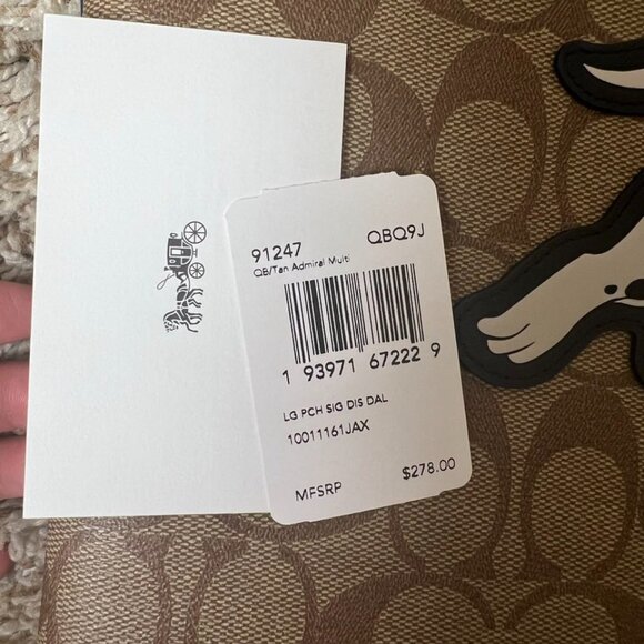 Disney X Coach Large Pouch In Signature Canvas With Dalmatian - Picture 6 of 6